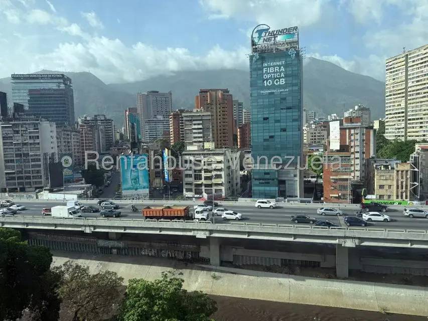 Comercial (Oficina) en Alquiler en Colinas de Bello Monte, Distrito Metropolitano - 19