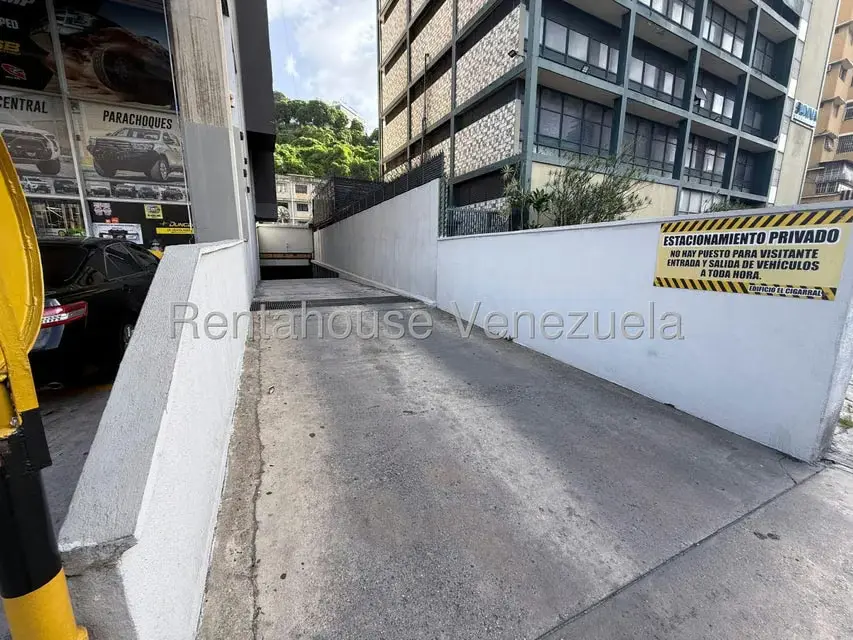 Comercial (Oficina) en Alquiler en Colinas de Bello Monte, Distrito Metropolitano - 23