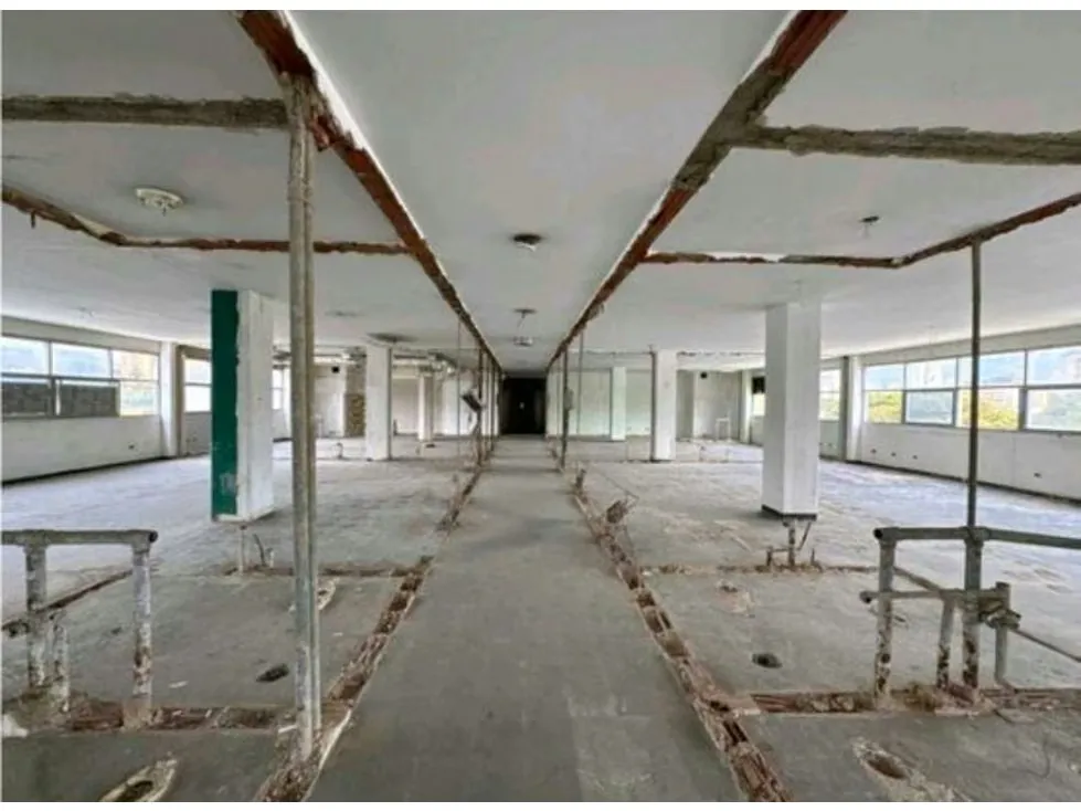 Se Vende Edificio Comercial 3500 m ts Santa Monica - 12