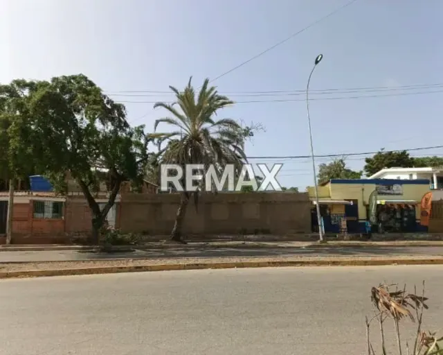 OPORTUNIDAD ÚNICA: TERRENO FRENTE AL SUPERMERCADO NOVA DE LA TERRANOVA - 3