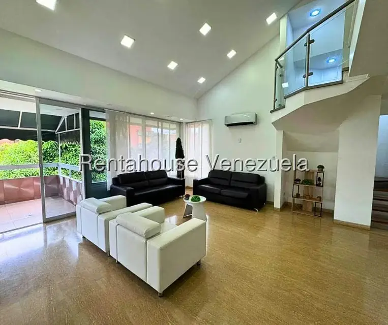 Apartamento (Duplex) en Alquiler en La Castellana, Distrito Metropolitano
