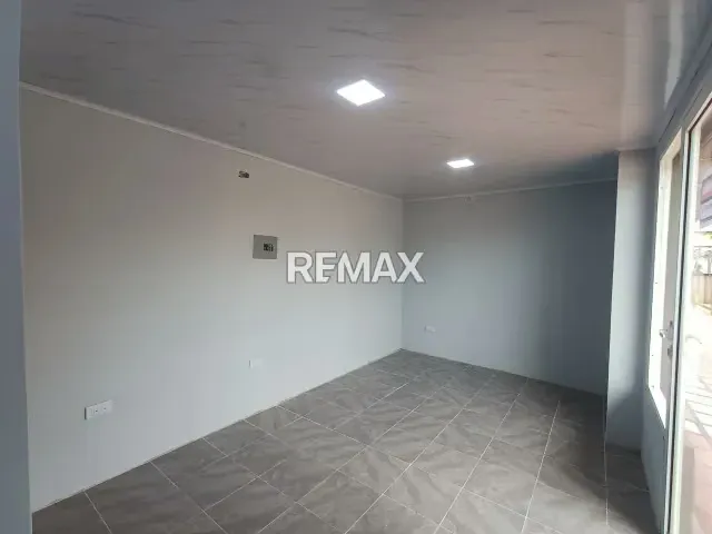 Local Comercial en alquiler ubicado en la Urbanización Coromoto, Avenida 40 - 2