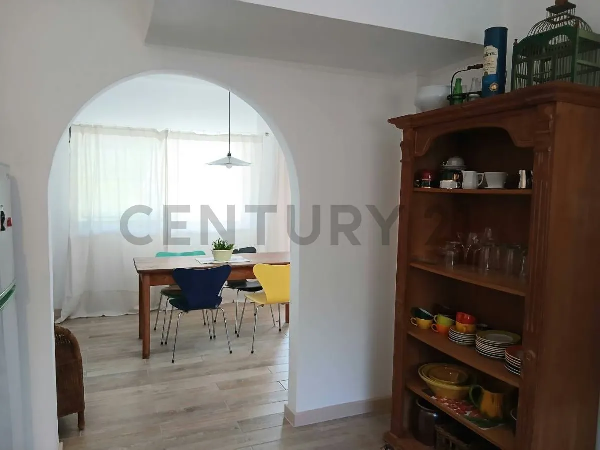 Townhouse Moderno Estilo Europeo en La Mira cerca de Playa El Agua (Oportunidad) - 22