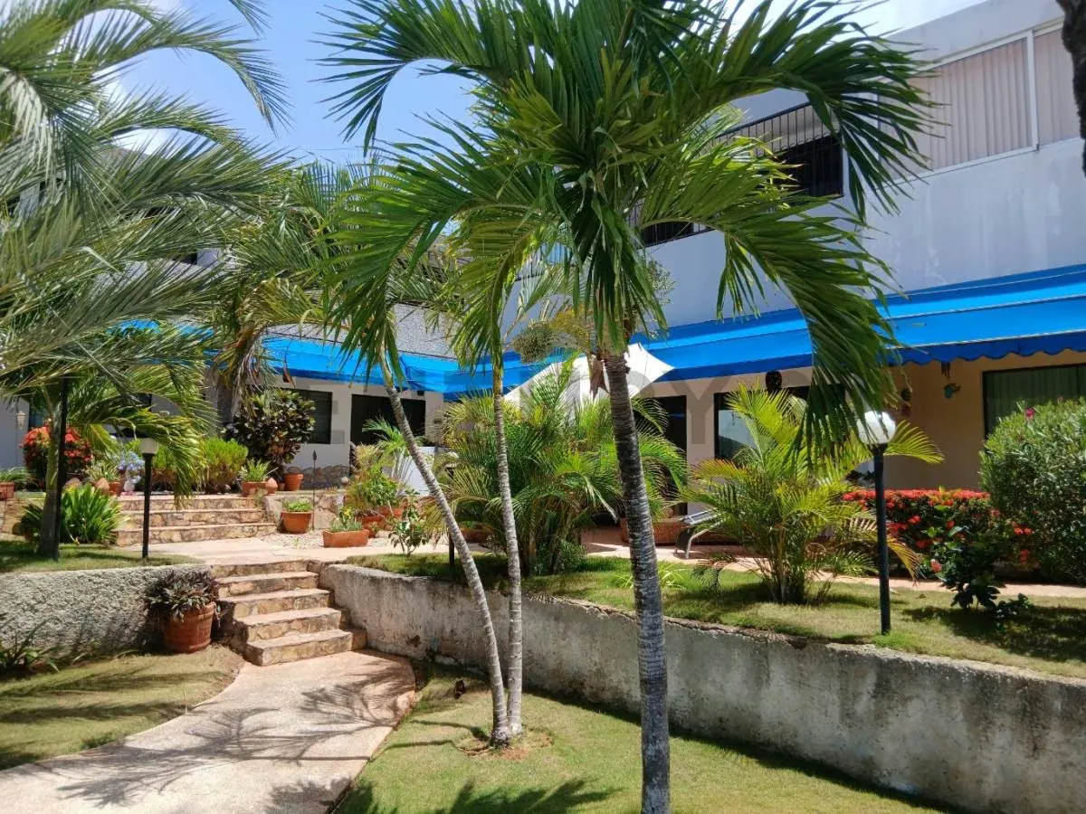 Townhouse Moderno Estilo Europeo en La Mira cerca de Playa El Agua (Oportunidad) - 34