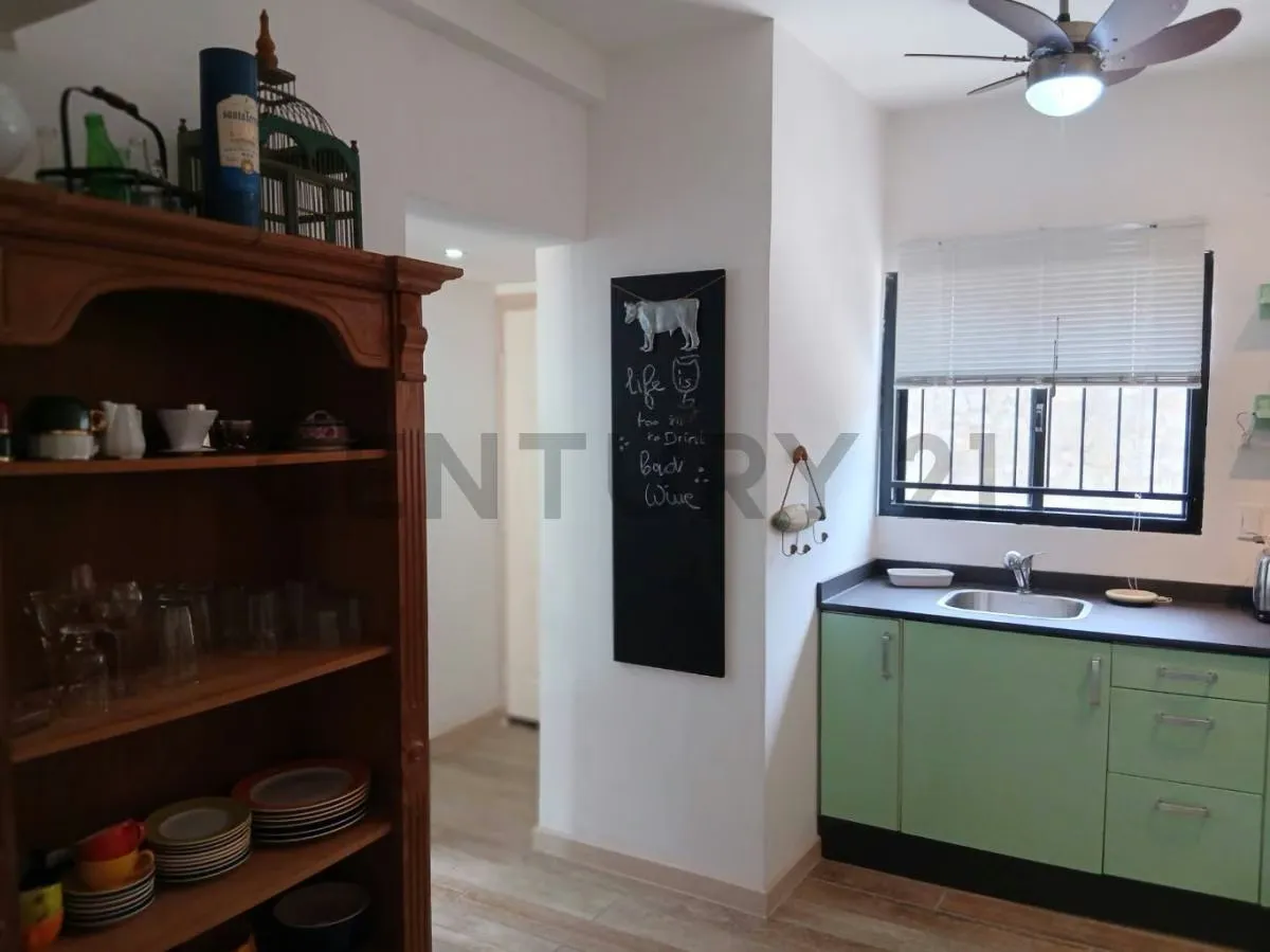 Townhouse Moderno Estilo Europeo en La Mira cerca de Playa El Agua (Oportunidad) - 6