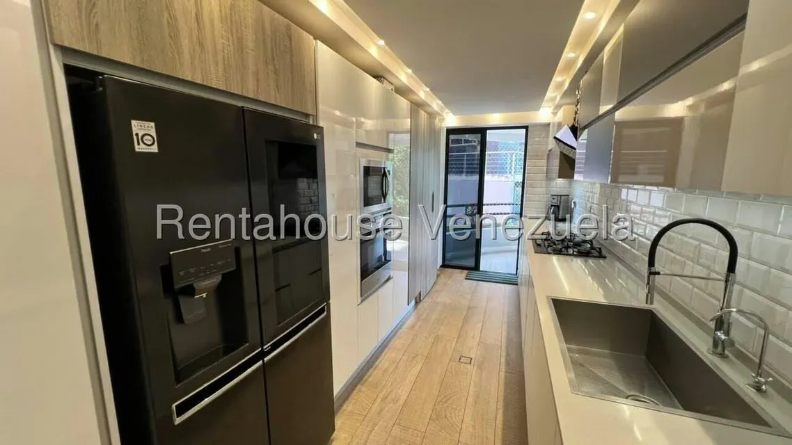Apartamento (1 Nivel) en Venta en Campo Alegre, Distrito Metropolitano - 11