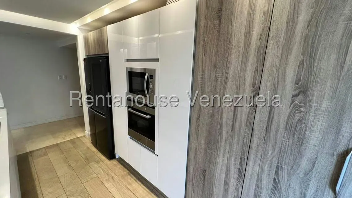 Apartamento (1 Nivel) en Venta en Campo Alegre, Distrito Metropolitano - 13