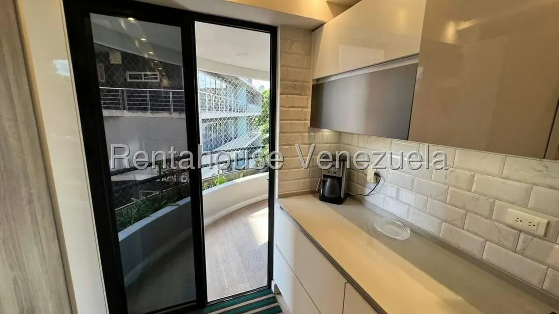 Apartamento (1 Nivel) en Venta en Campo Alegre, Distrito Metropolitano - 14