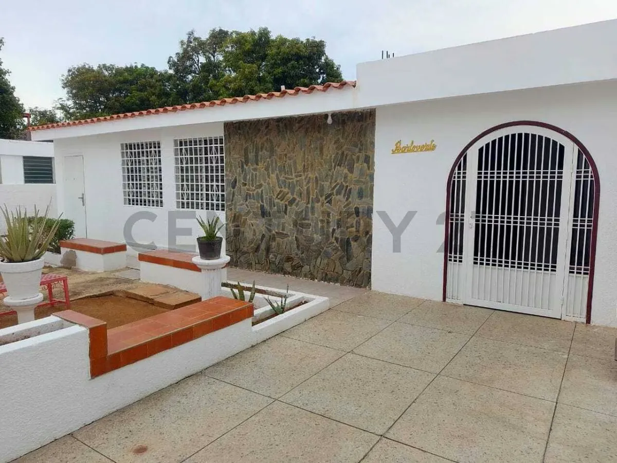 Se vende Casa Quinta Urb. La Coromoto