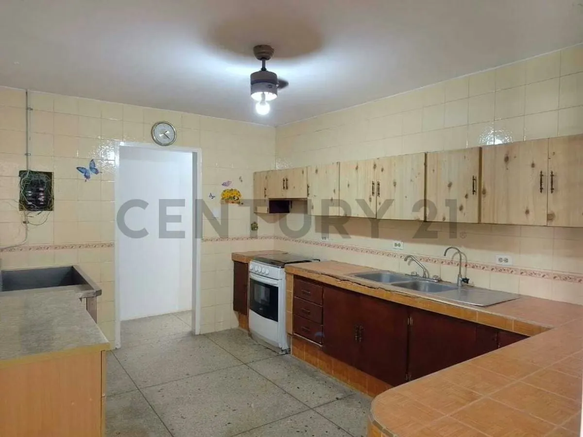 Se vende Casa Quinta Urb. La Coromoto - 5
