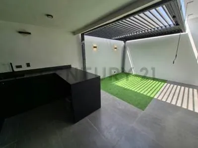 Apartamento en Planta Baja Remodelado con Patio Privado en Villas La Estancia - 8