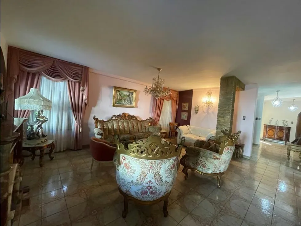 Vendo Quinta de 3 Niveles En Lomas de Prados del Este para Actualizar - 5
