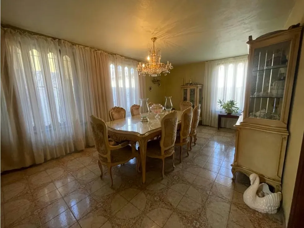 Vendo Quinta de 3 Niveles En Lomas de Prados del Este para Actualizar - 7