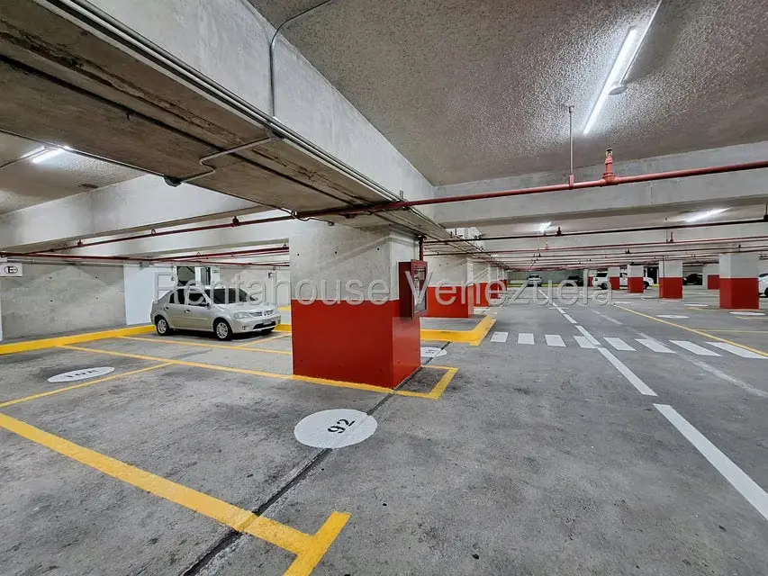 Oficina en Alquiler en Prados del Este, Distrito Metropolitano - 10