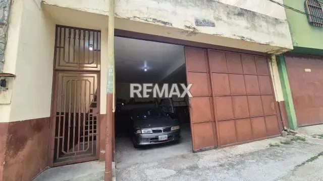 Venta Casa Multifamiliar de 2 niveles en el Km 12 - 17