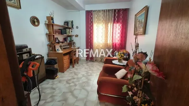 Venta Casa Multifamiliar de 2 niveles en el Km 12 - 7