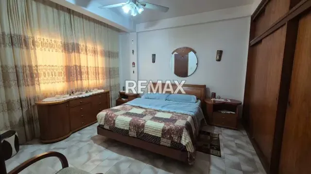 Venta Casa Multifamiliar de 2 niveles en el Km 12 - 8