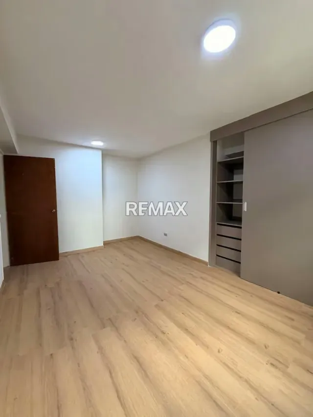 APARTAMENTO EN ALQUILER URB. ANDRES BELLO - 18