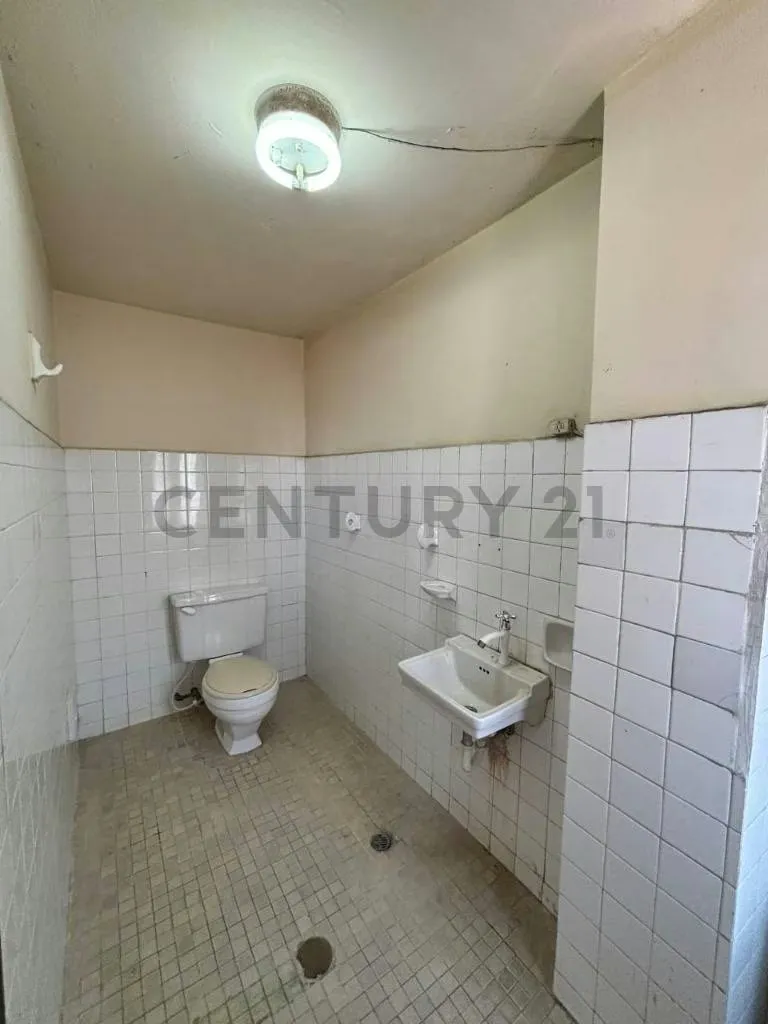 Venta oficina comercial centro san cristobal - 3
