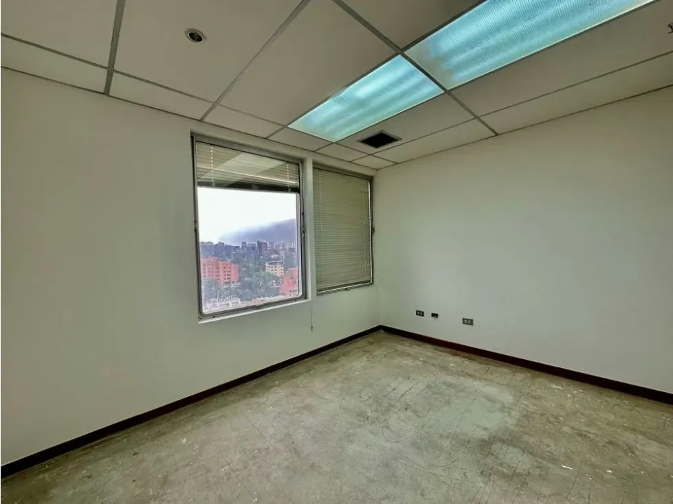 Se alquila oficina 220m2 2b/5p Las Mercedes - 6