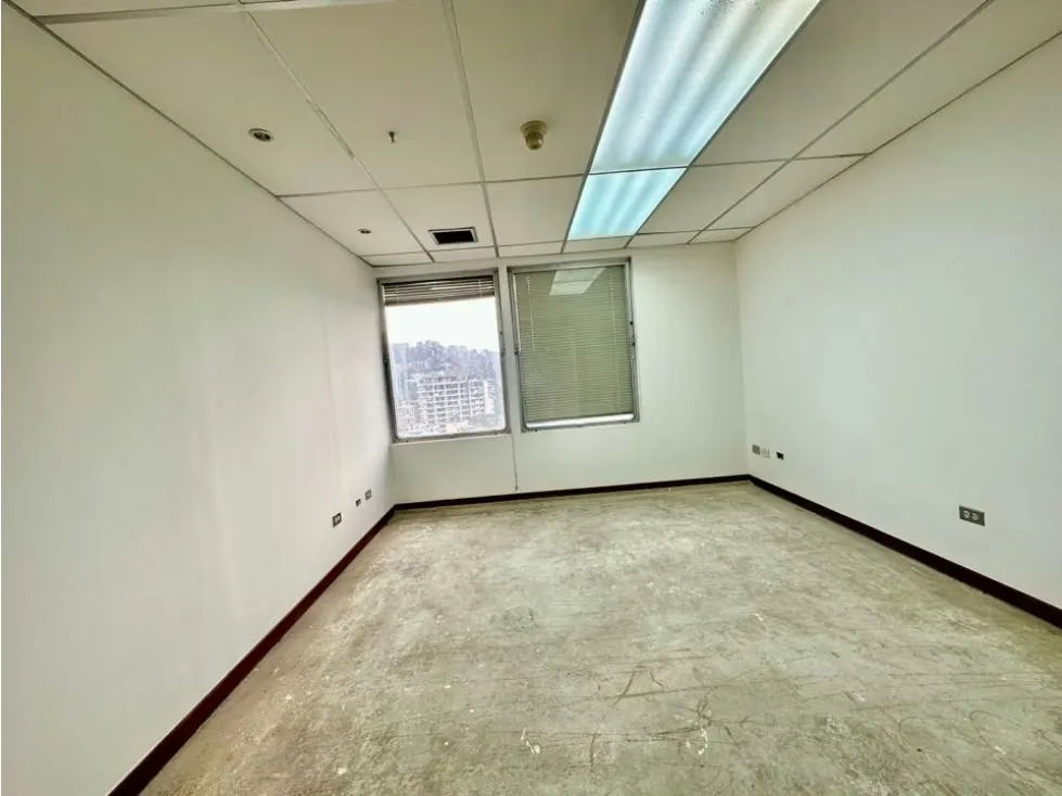 Se alquila oficina 220m2 2b/5p Las Mercedes - 7
