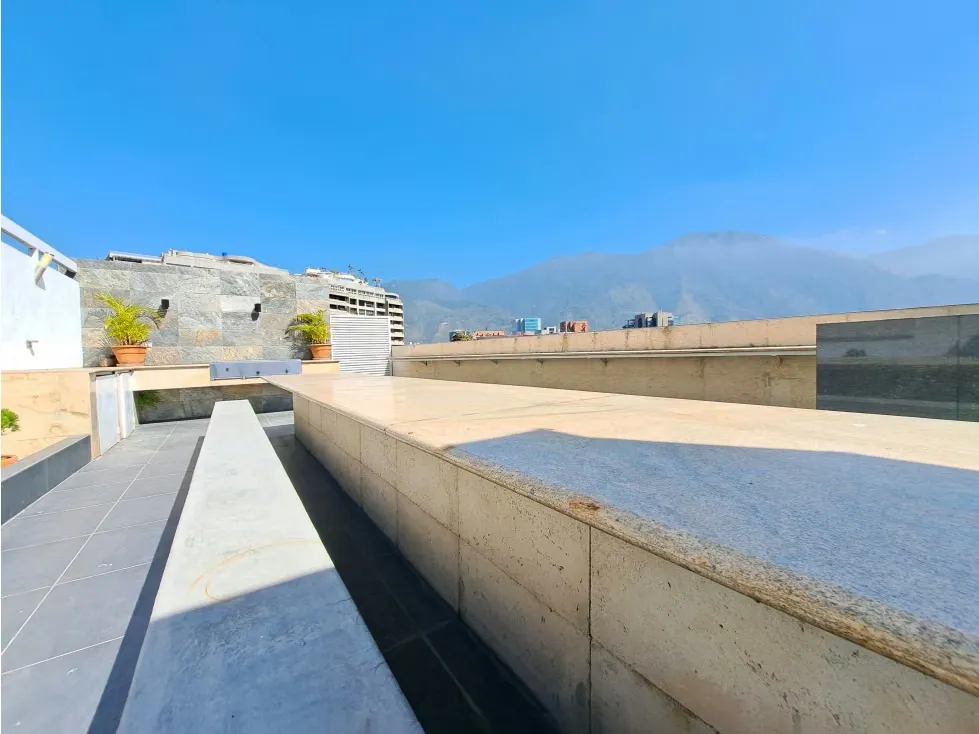 Vendo PH triplex c/terraza 615m2 Las Mercedes 1294