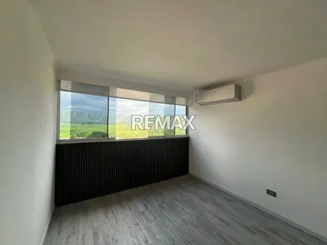 Apartamento en venta Urb. San Jacinto - 2