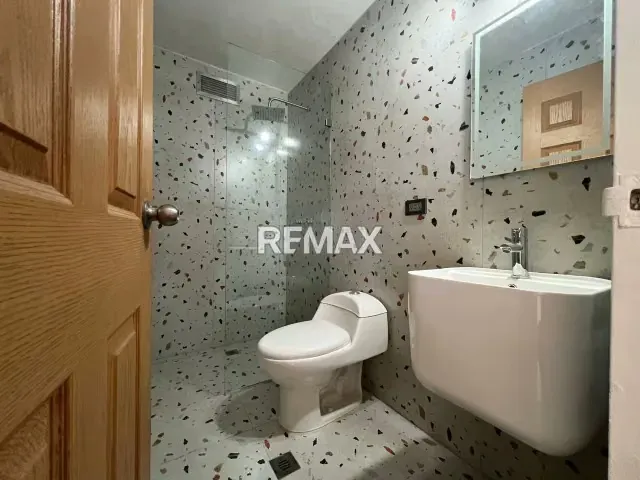 Apartamento en venta Urb. San Jacinto - 6