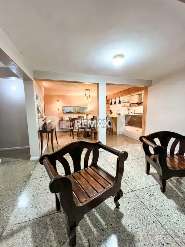 Casa amoblada actualizada en venta en San Francisco - 7