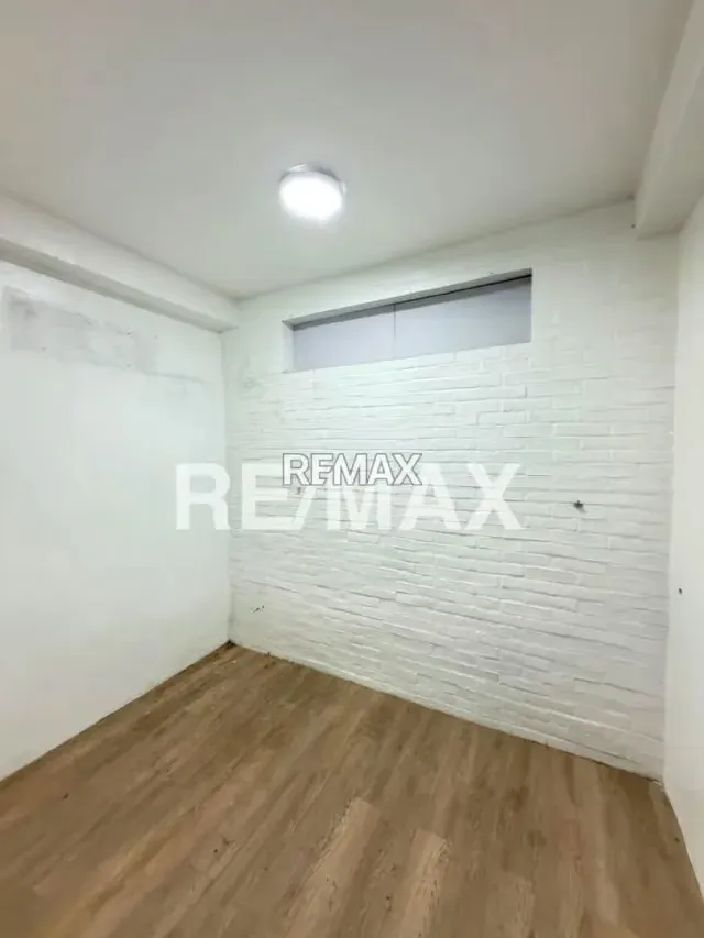 Local Comercial en Alquiler Av. La Limpia - 4