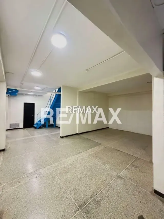 Local Comercial en Alquiler Av. La Limpia - 7