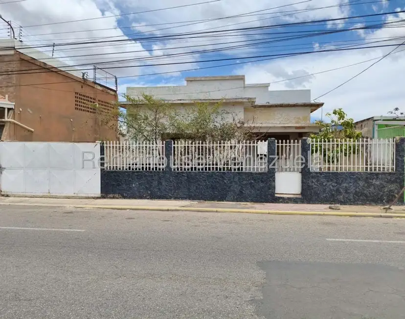 Terreno (Comercial) en Venta en Centro, Falcon