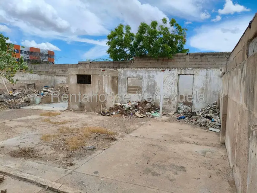 Terreno (Comercial) en Venta en Centro, Falcon - 12
