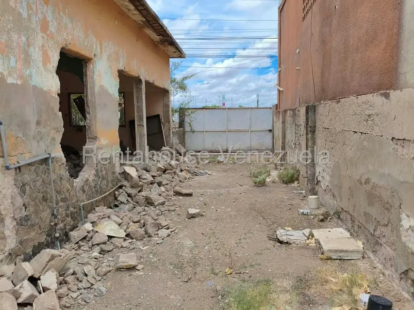 Terreno (Comercial) en Venta en Centro, Falcon - 16