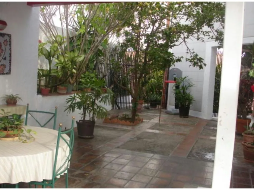 Vendo casa 1170m2 7h/8b/4p Colinas de Tamanaco 4098 - 12