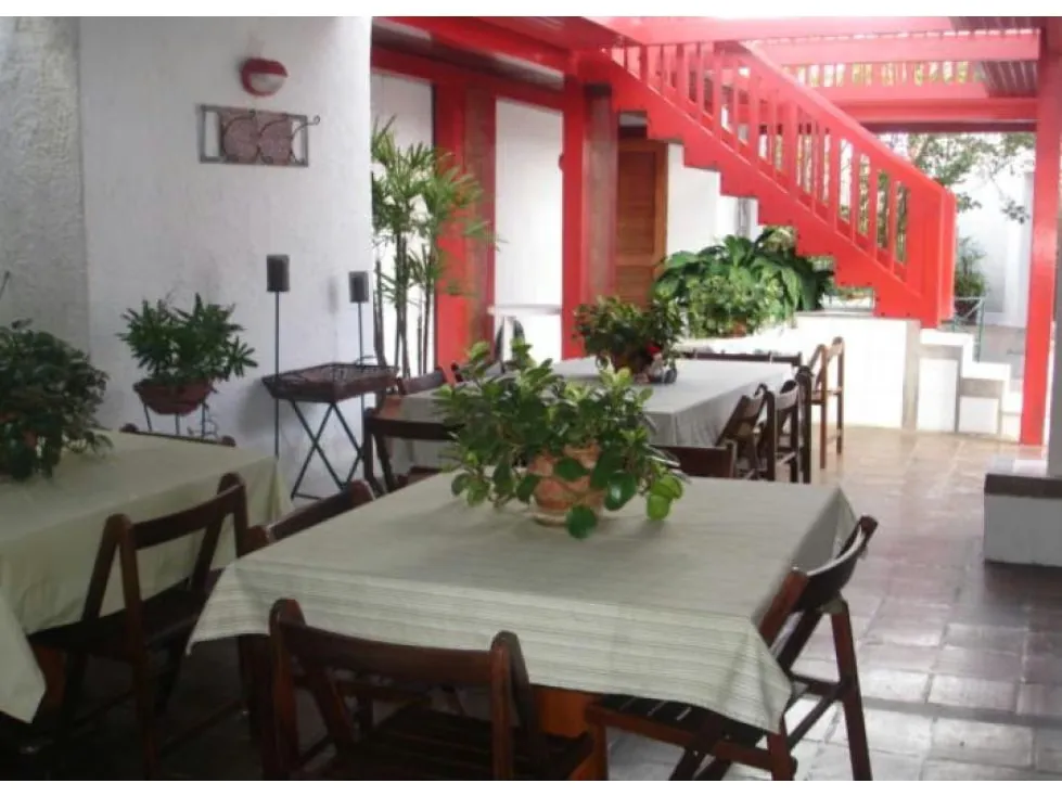 Vendo casa 1170m2 7h/8b/4p Colinas de Tamanaco 4098 - 6