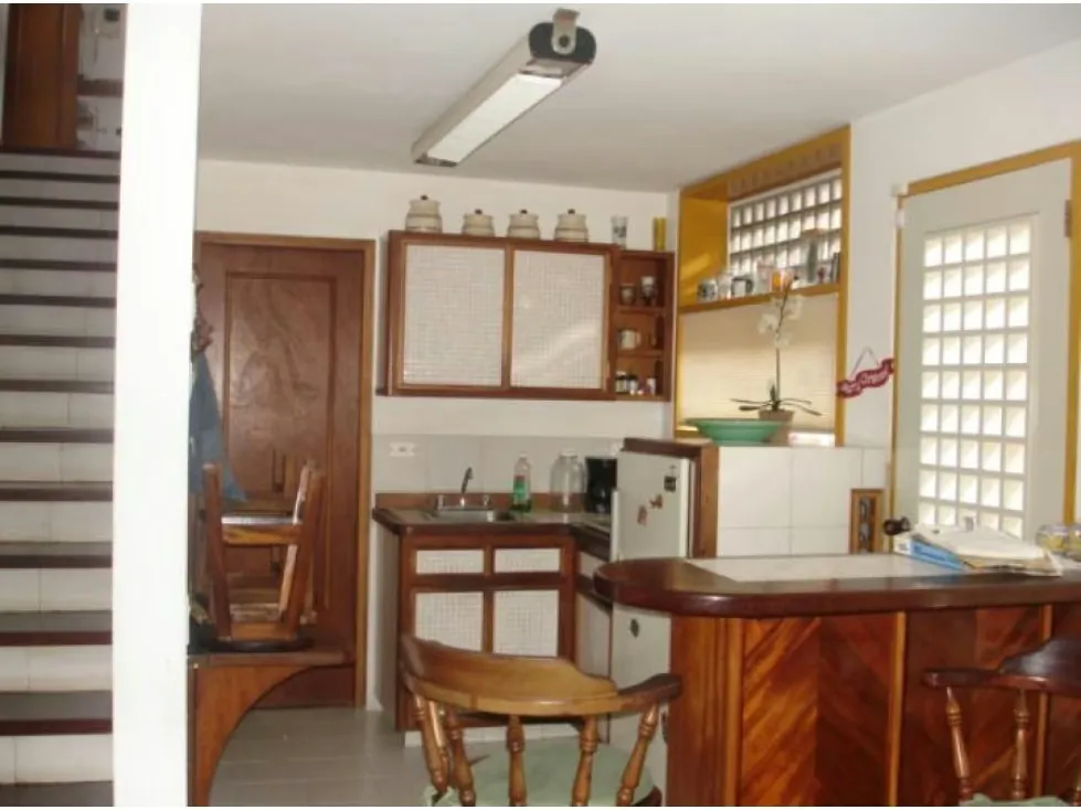 Vendo casa 1170m2 7h/8b/4p Colinas de Tamanaco 4098 - 9