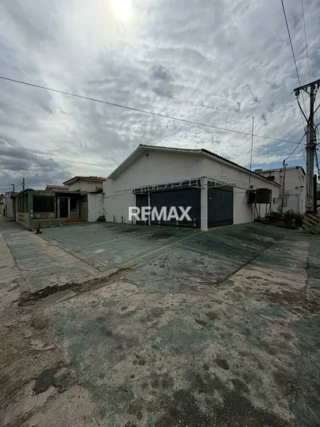 Local comercial en Venta Dr. Portillo con Av. 12