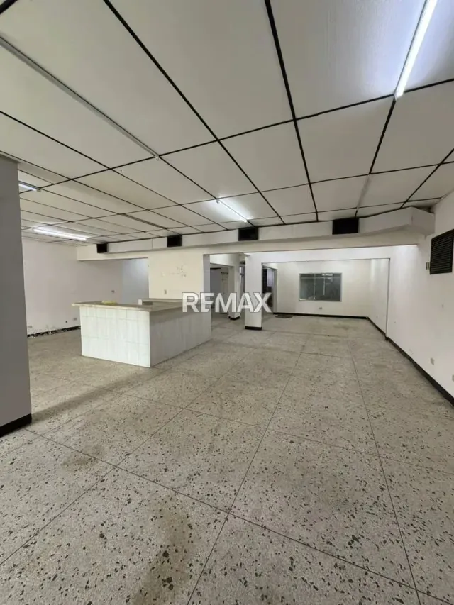 Local comercial en Venta Dr. Portillo con Av. 12 - 4