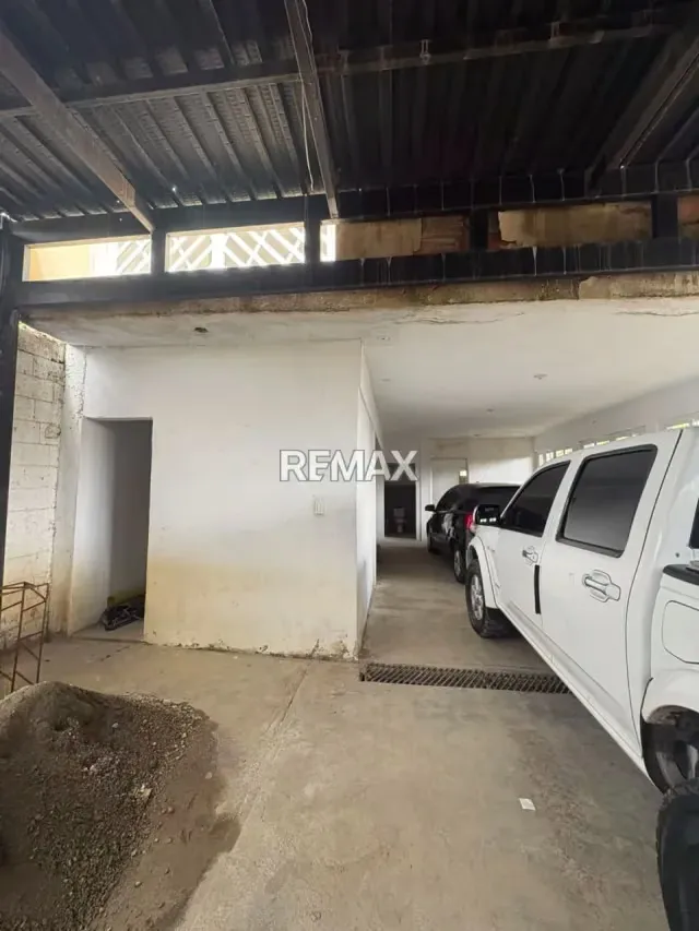 Edificio Comercial en Venta Calle 19A entre Carreras 30 y 31 Zona Centro - Barquisimeto - 2