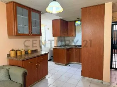 ¡Oportunidad en Los Teques! Apartamento de 75m² de 3H/2B/1PE - 4