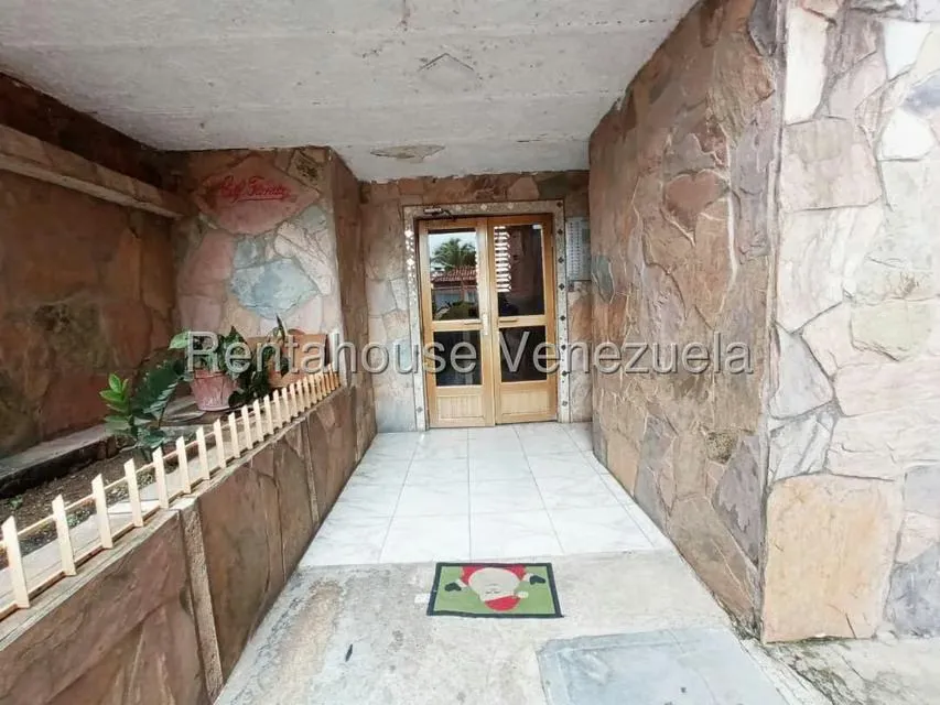 Apartamento (1 Nivel) en Venta en Centro, Carabobo - 2