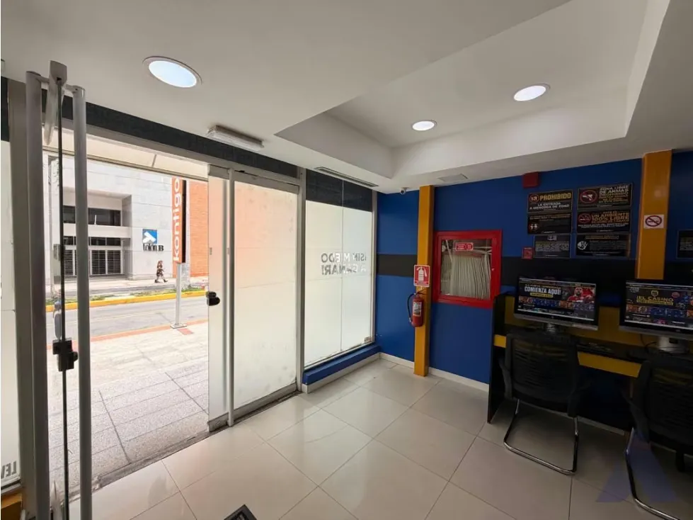 Vendo local comercial 160m2 Las Mercedes 0335 - 5