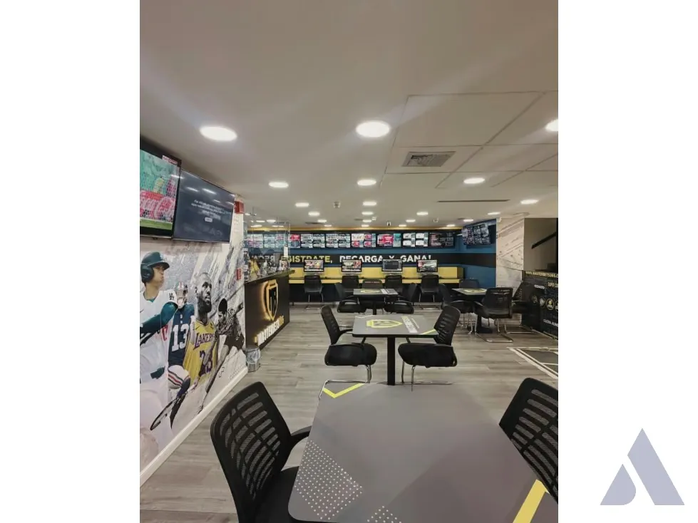 Vendo local comercial 160m2 Las Mercedes 0335 - 6