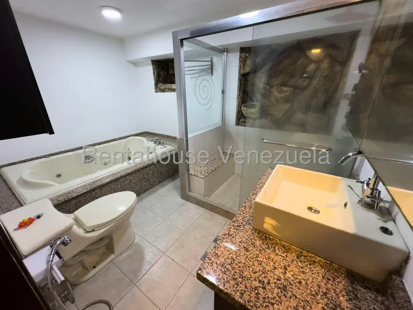 Apartamento (1 Nivel) en Venta en Los Samanes, Distrito Metropolitano - 19