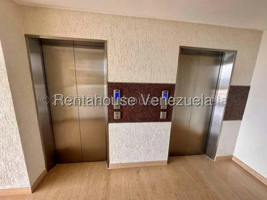 Apartamento (Duplex) en Venta en Mirador de Los Campitos I, Distrito Metropolitano - 16