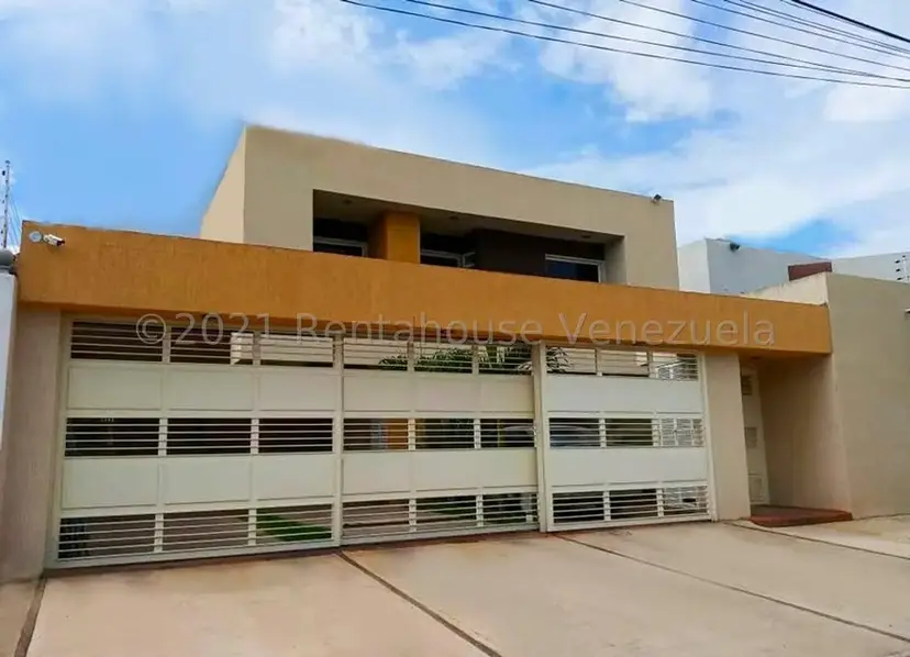 Casa (Duplex) en Venta en San Jacinto, Aragua