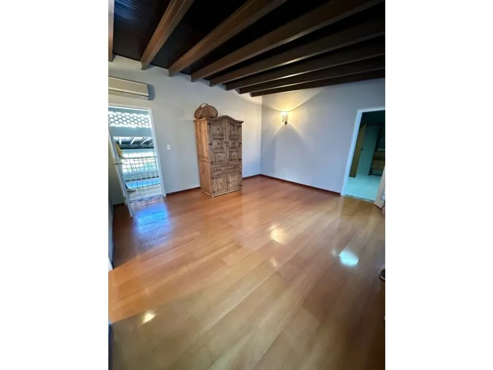 Vendo casa calle cerrada 450m2 Prados del Este 5395 - 13