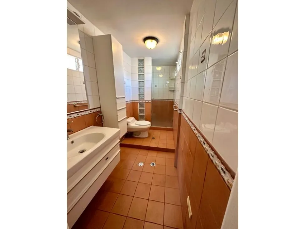 Vendo casa calle cerrada 450m2 Prados del Este 5395 - 19