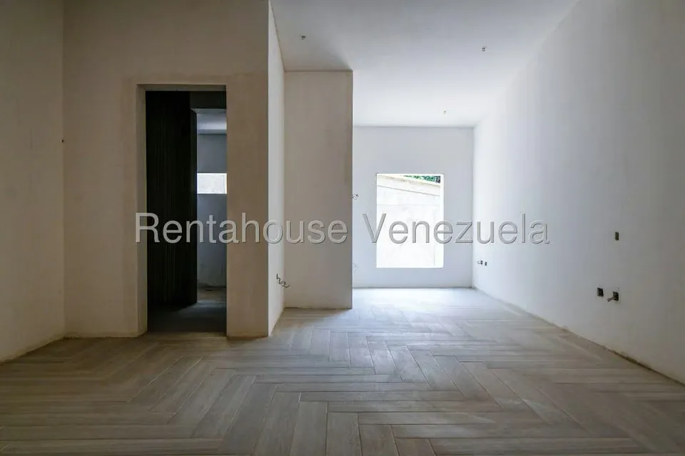 Casa (Multipes Niveles) en Venta en Prados del Este, Distrito Metropolitano - 17